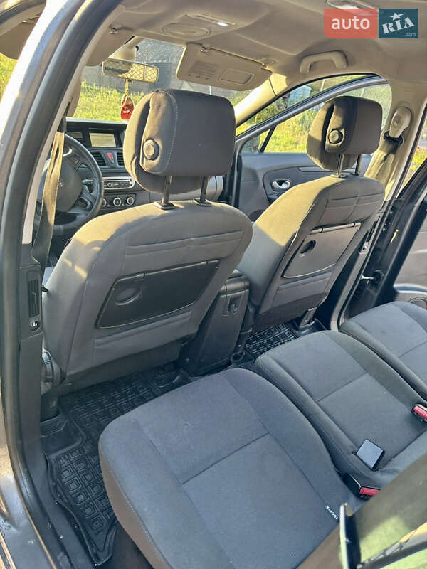 Минивэн Renault Scenic 2011 в Судовой Вишне