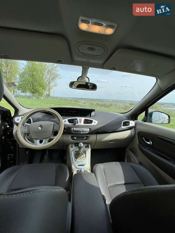 Минивэн Renault Scenic 2009 в Киеве