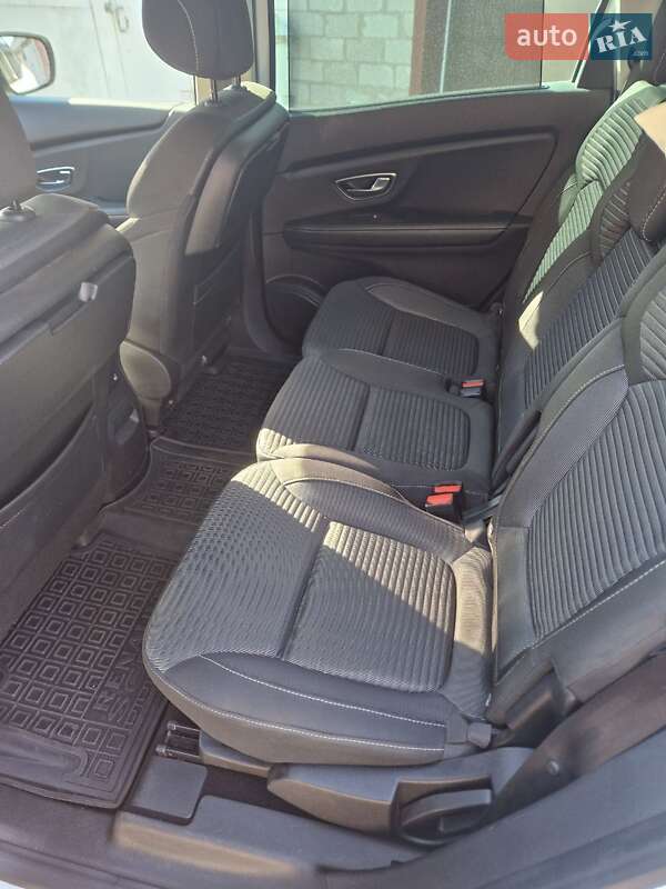 Минивэн Renault Scenic 2017 в Запорожье