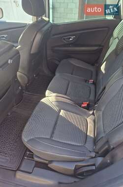 Минивэн Renault Scenic 2017 в 