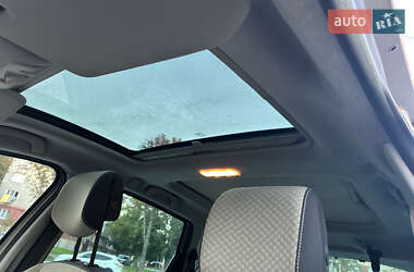 Минивэн Renault Scenic 2011 в 