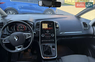 Минивэн Renault Scenic 2016 в 