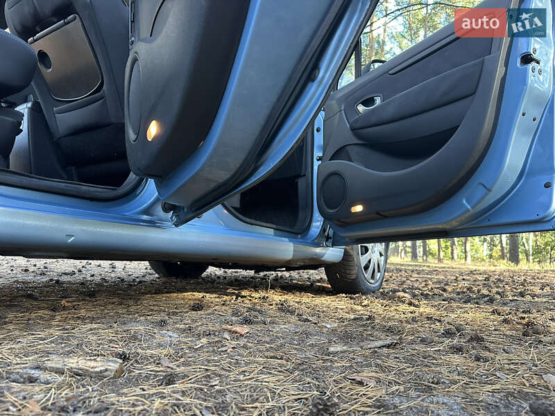 Минивэн Renault Scenic 2010 в Киеве