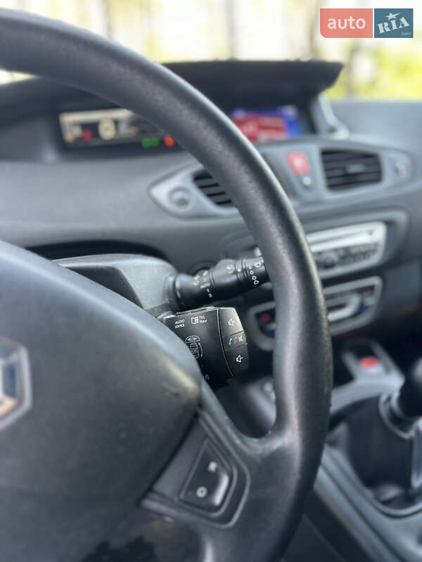 Минивэн Renault Scenic 2010 в Киеве