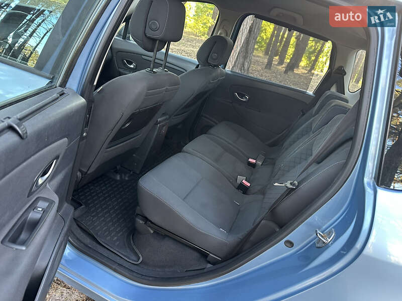 Минивэн Renault Scenic 2010 в Киеве