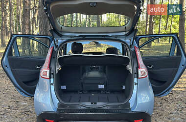 Минивэн Renault Scenic 2010 в 