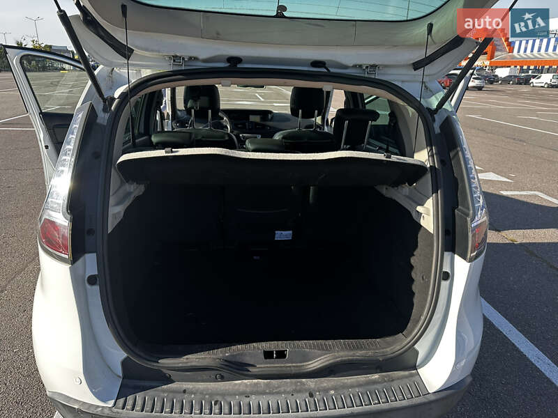 Минивэн Renault Scenic 2015 в Львове
