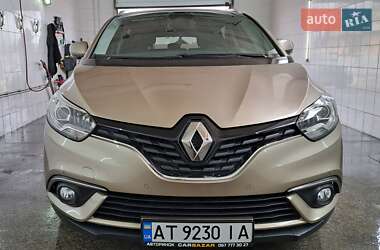 Минивэн Renault Scenic 2018 в 
