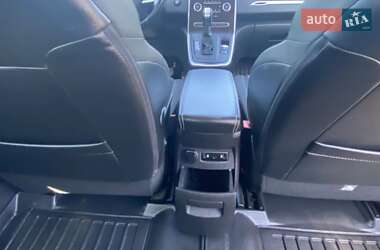 Минивэн Renault Scenic 2018 в 