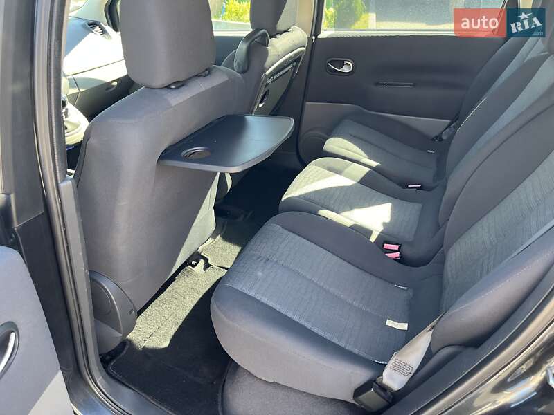 Минивэн Renault Scenic 2007 в Золочеве
