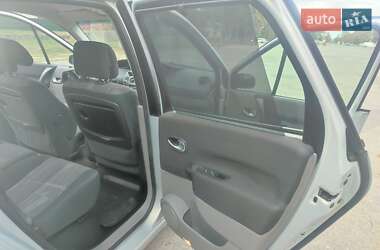 Минивэн Renault Scenic 2004 в 