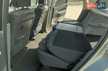Минивэн Renault Scenic 2004 в 