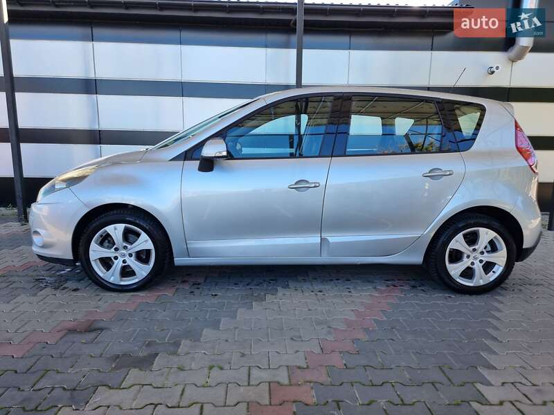 Минивэн Renault Scenic 2011 в Виннице