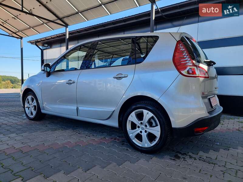 Минивэн Renault Scenic 2011 в Виннице