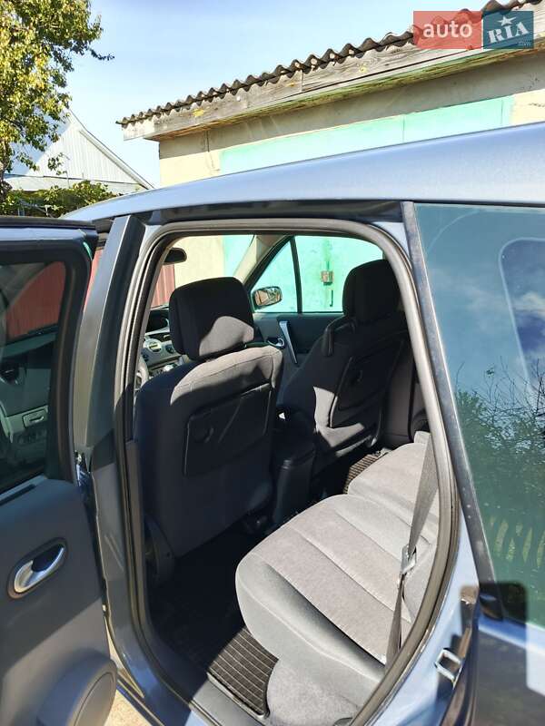 Минивэн Renault Scenic 2007 в Вараше