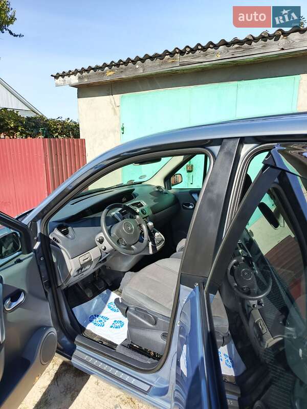 Минивэн Renault Scenic 2007 в Вараше