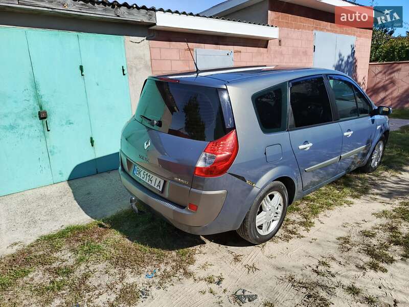 Минивэн Renault Scenic 2007 в Вараше