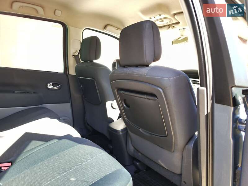 Минивэн Renault Scenic 2007 в Вараше