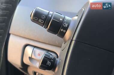 Минивэн Renault Scenic 2003 в 