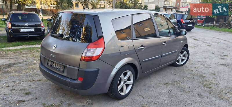 Минивэн Renault Scenic 2004 в Красилове