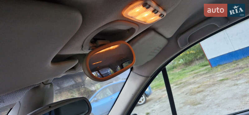 Минивэн Renault Scenic 2004 в Красилове