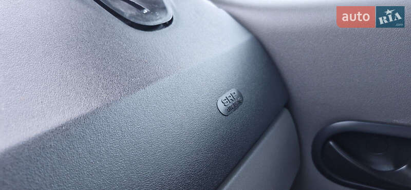 Минивэн Renault Scenic 2004 в Красилове