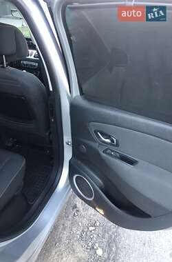 Минивэн Renault Scenic 2010 в 