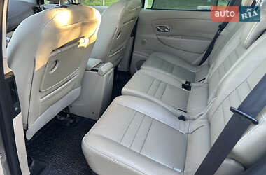 Минивэн Renault Scenic 2011 в 