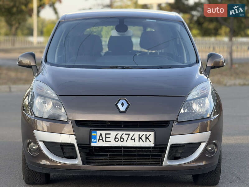 Минивэн Renault Scenic 2010 в Днепре
