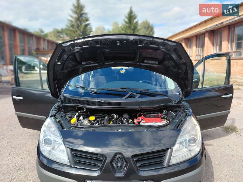 Минивэн Renault Scenic 2007 в Сквире