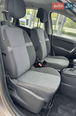 Минивэн Renault Scenic 2012 в 