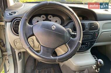 Минивэн Renault Scenic 2003 в 