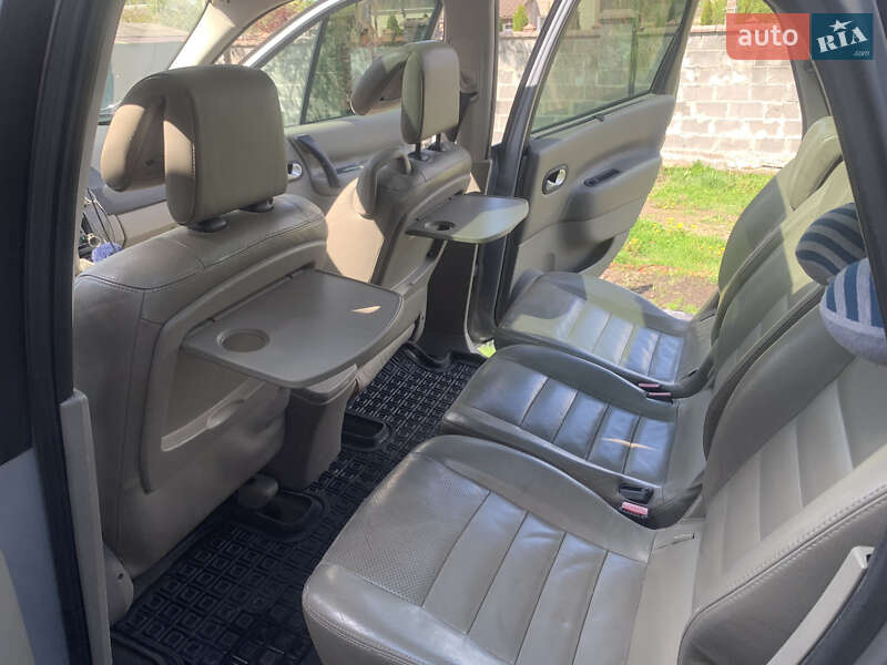 Мінівен Renault Scenic 2004 в Старокостянтинові