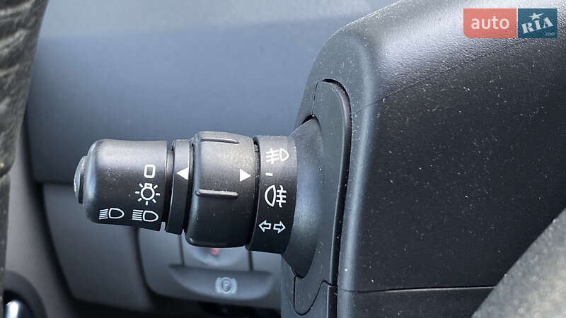 Минивэн Renault Scenic 2007 в Луцке