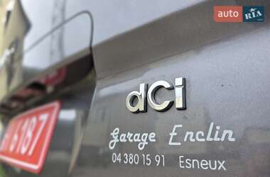 Минивэн Renault Scenic 2012 в 