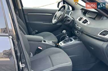 Минивэн Renault Scenic 2010 в 