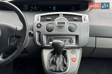 Минивэн Renault Scenic 2006 в 