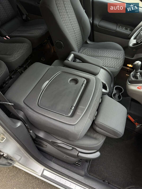 Минивэн Renault Scenic 2007 в Чернигове