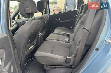 Минивэн Renault Scenic 2010 в 
