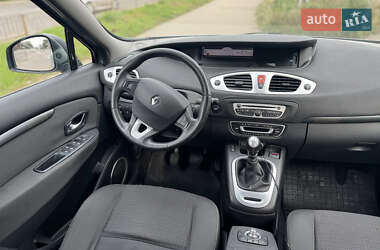 Минивэн Renault Scenic 2010 в 