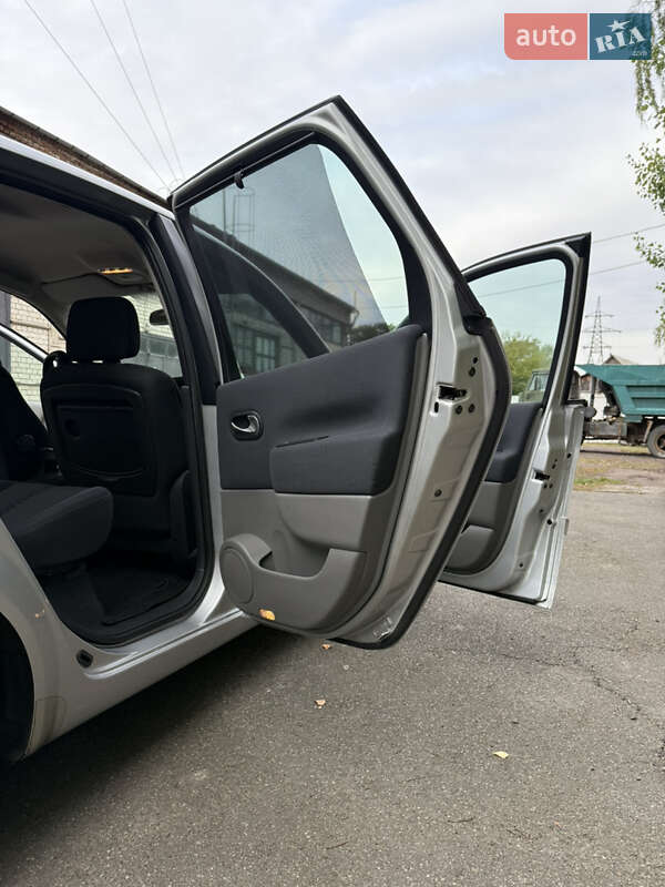 Минивэн Renault Scenic 2007 в Чернигове