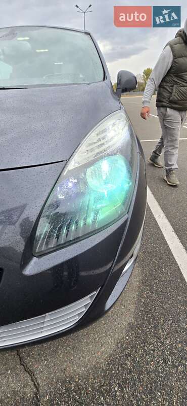 Мінівен Renault Scenic 2011 в Києві