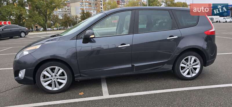 Мінівен Renault Scenic 2011 в Києві