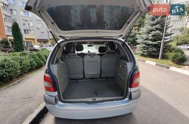 Минивэн Renault Scenic 2002 в 