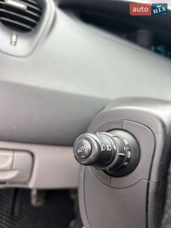 Минивэн Renault Scenic 2006 в Сумах