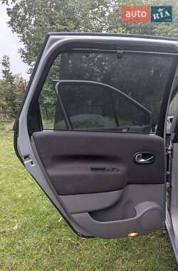 Минивэн Renault Scenic 2005 в 