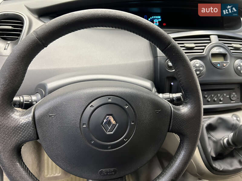 Минивэн Renault Scenic 2003 в Львове