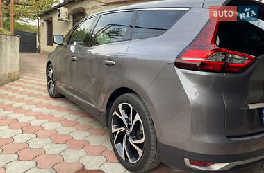 Минивэн Renault Scenic 2019 в 