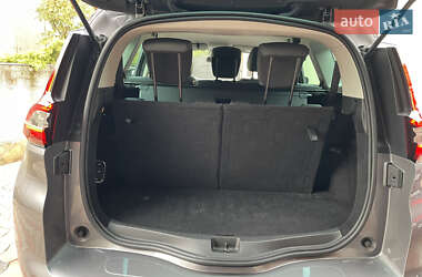 Минивэн Renault Scenic 2019 в 