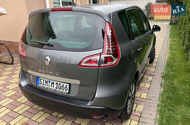 Минивэн Renault Scenic 2011 в 